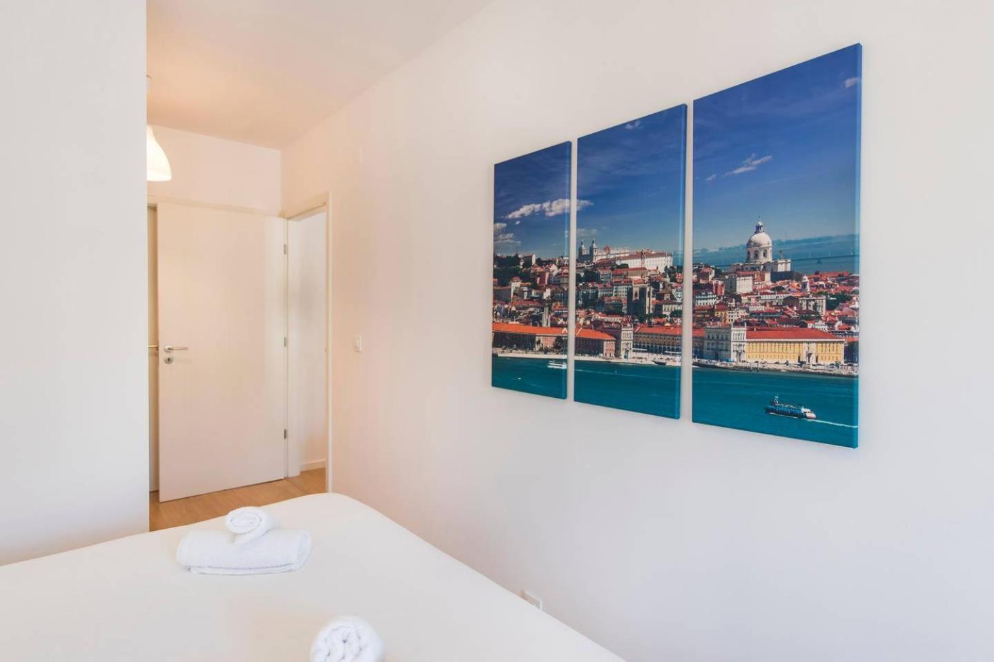 Comfortable Apartment In Campo Pequeno Lisbon Bagian luar foto