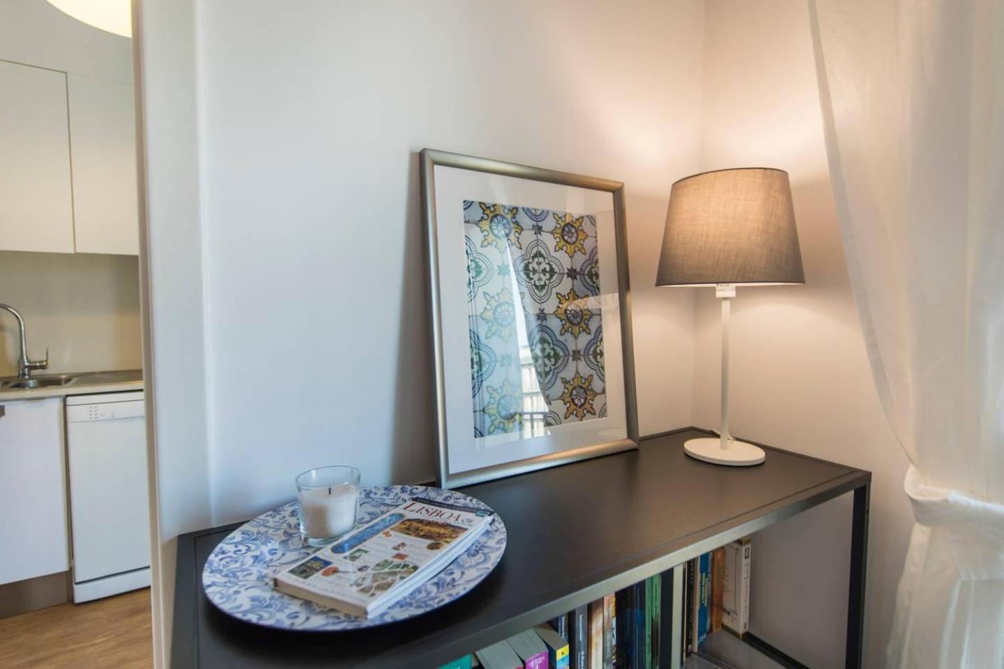 Comfortable Apartment In Campo Pequeno Lisbon Bagian luar foto